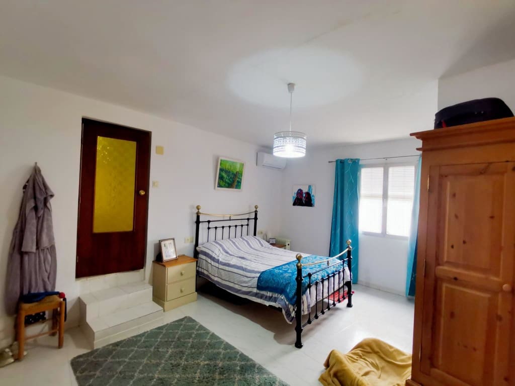 3 bedroom Townhouse for sale in Fuente-Tojar with pool - € 92,750 (Ref: 9665263)