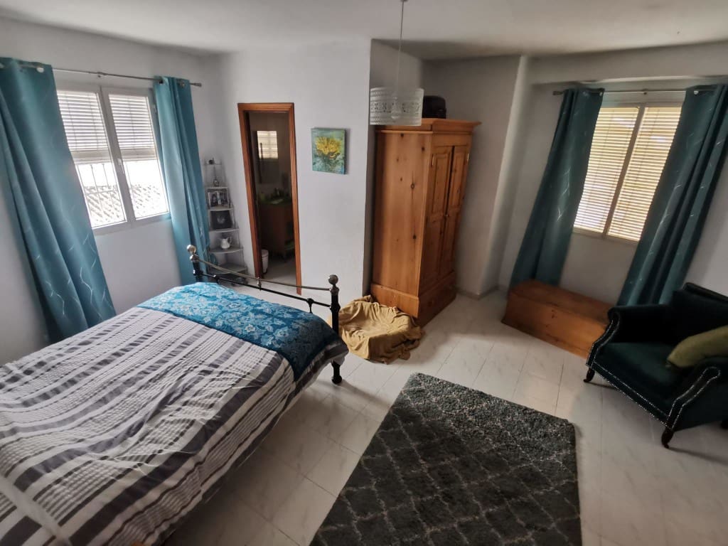 3 bedroom Townhouse for sale in Fuente-Tojar with pool - € 92,750 (Ref: 9665263)