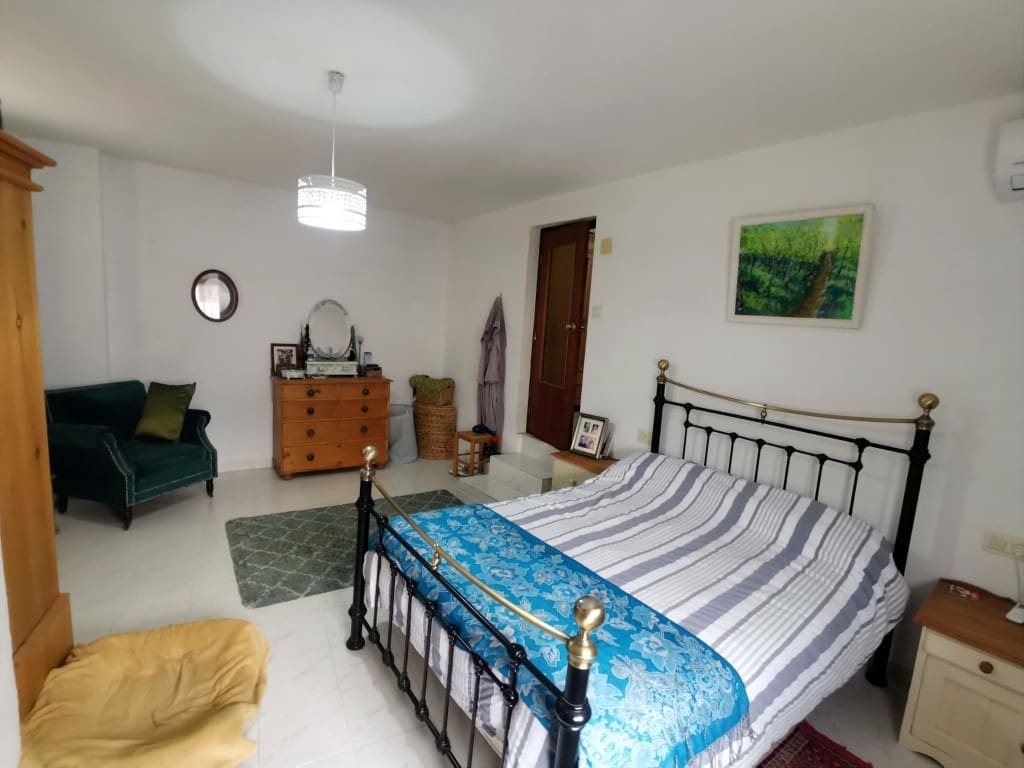 3 bedroom Townhouse for sale in Fuente-Tojar with pool - € 92,750 (Ref: 9665263)