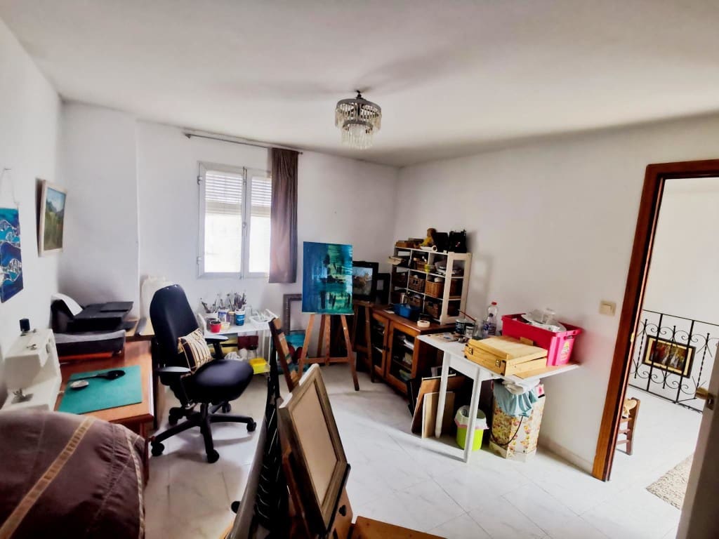 3 bedroom Townhouse for sale in Fuente-Tojar with pool - € 92,750 (Ref: 9665263)