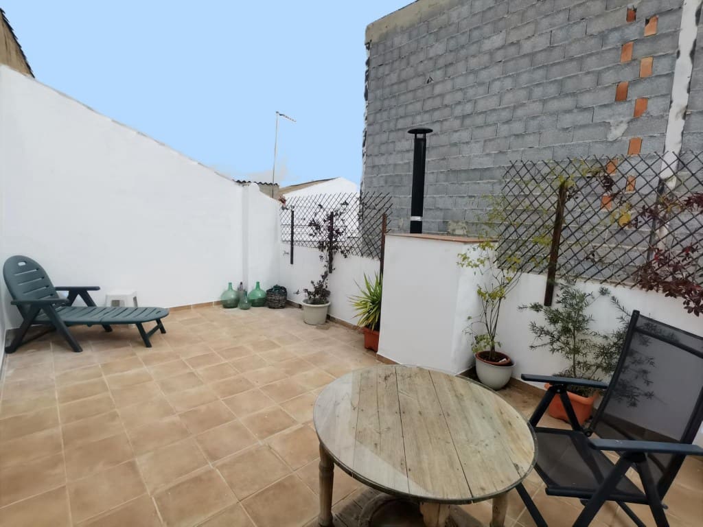 3 bedroom Townhouse for sale in Fuente-Tojar with pool - € 92,750 (Ref: 9665263)