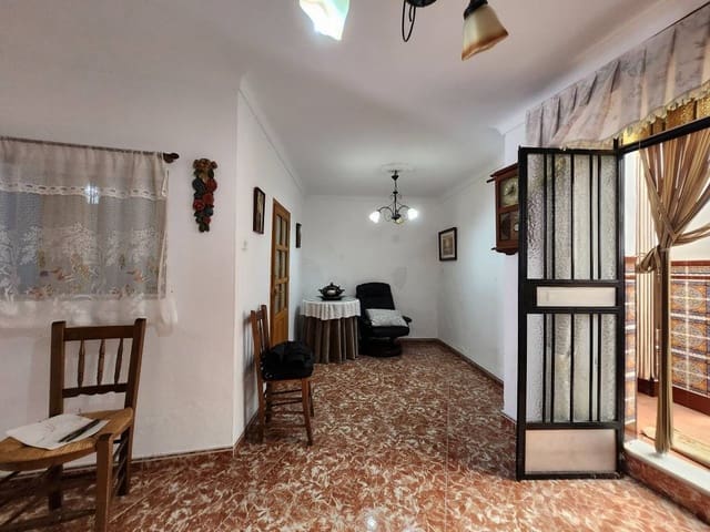 4 camera da letto Casa in vendita in Luque con piscina - 55.000 € (Rif: 9686329)