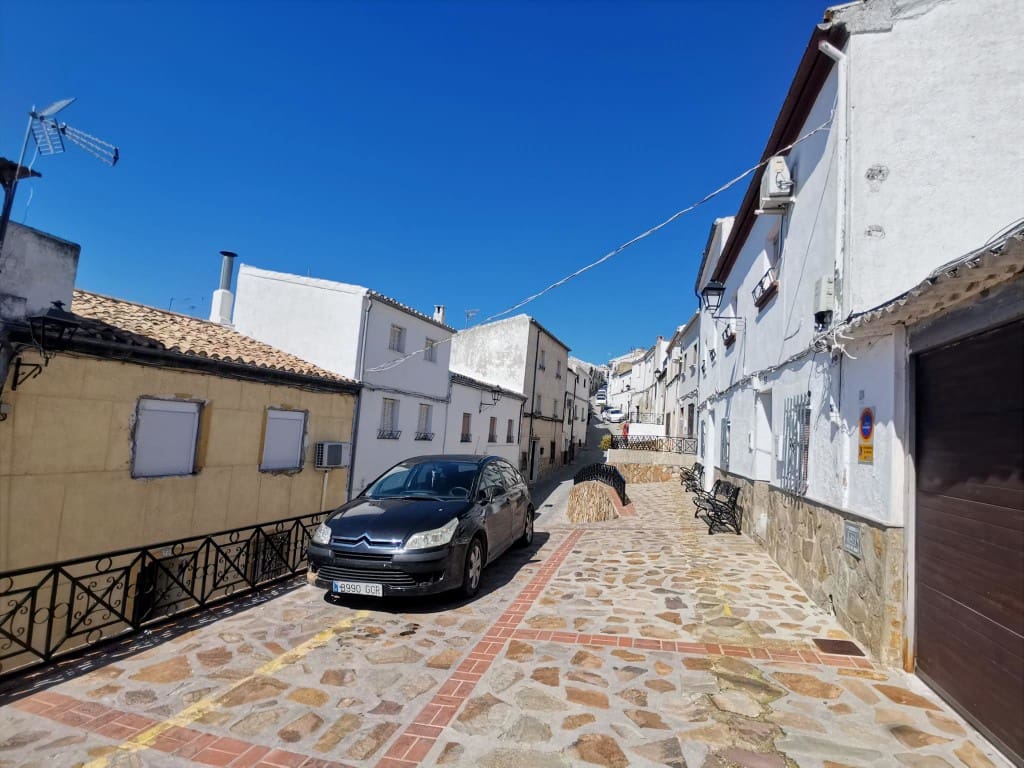 3 soveværelse Byhus til salg i Martos med swimmingpool - € 45.000 (Ref: 9697737)