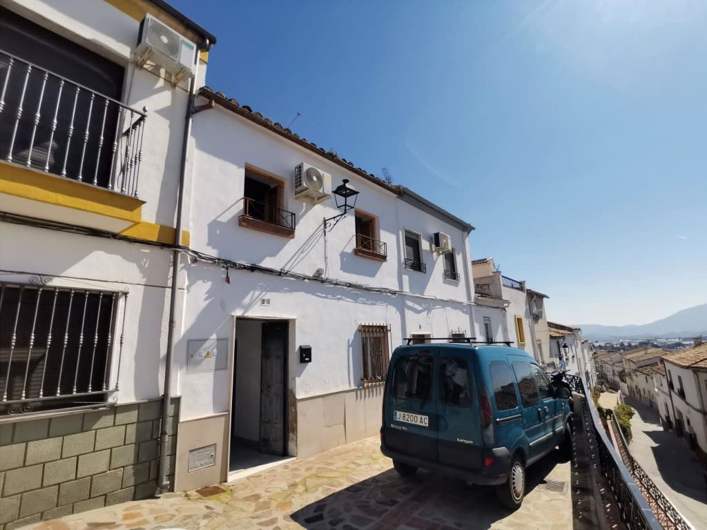 3 soveværelse Byhus til salg i Martos med swimmingpool - € 45.000 (Ref: 9697737)