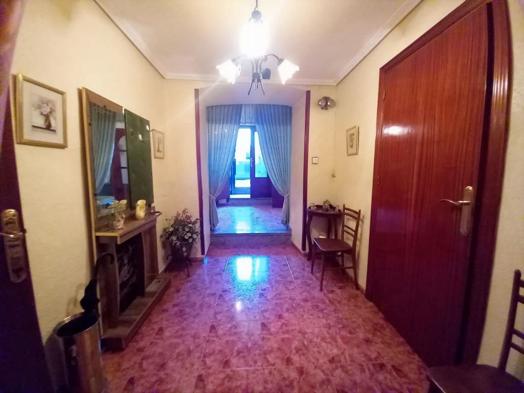 4 soveværelse Byhus til salg i Martos med swimmingpool - € 52.000 (Ref: 9697939)