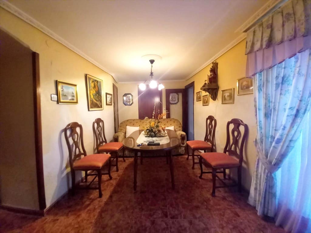 4 soveværelse Byhus til salg i Martos med swimmingpool - € 52.000 (Ref: 9697939)