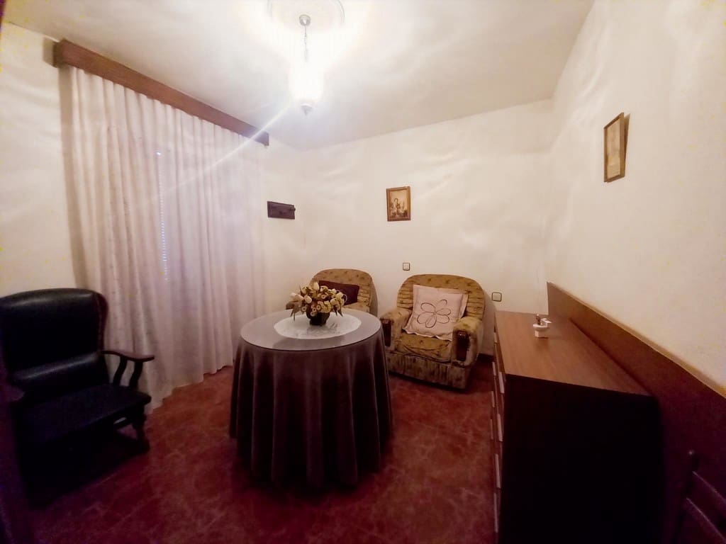 4 soveværelse Byhus til salg i Martos med swimmingpool - € 52.000 (Ref: 9697939)