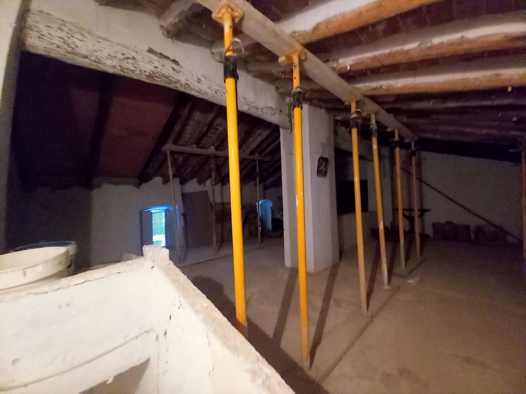 4 soveværelse Byhus til salg i Martos med swimmingpool - € 52.000 (Ref: 9697939)