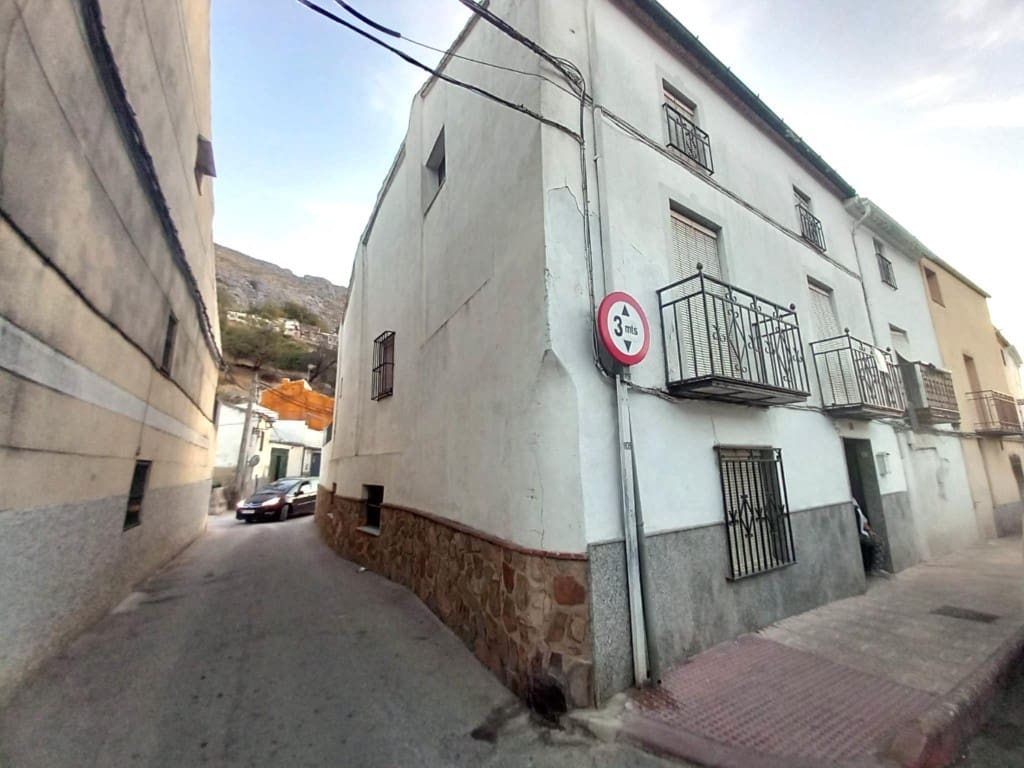 4 soveværelse Byhus til salg i Martos med swimmingpool - € 52.000 (Ref: 9697939)