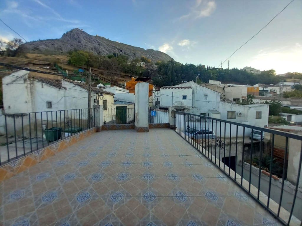 4 soveværelse Byhus til salg i Martos med swimmingpool - € 52.000 (Ref: 9697939)