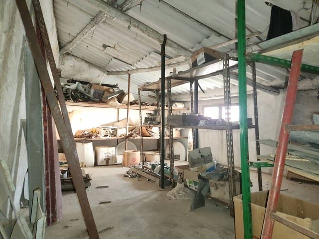 Commercial for sale in Rute with pool - € 59,900 (Ref: 9731187)