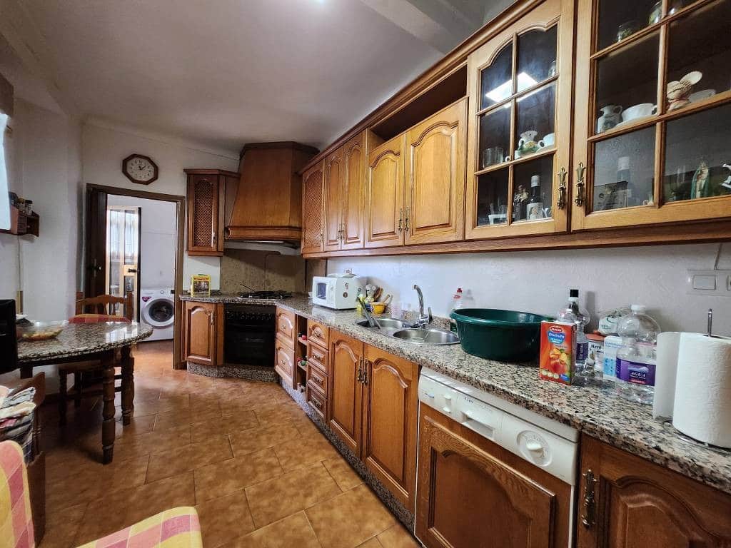 Casa de 4 habitaciones en Luque en venta - 47.000 € (Ref: 9731188)