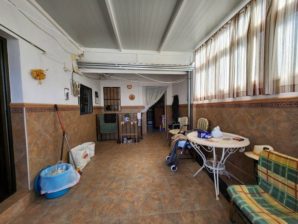 Casa de 4 habitaciones en Luque en venta - 47.000 € (Ref: 9731188)