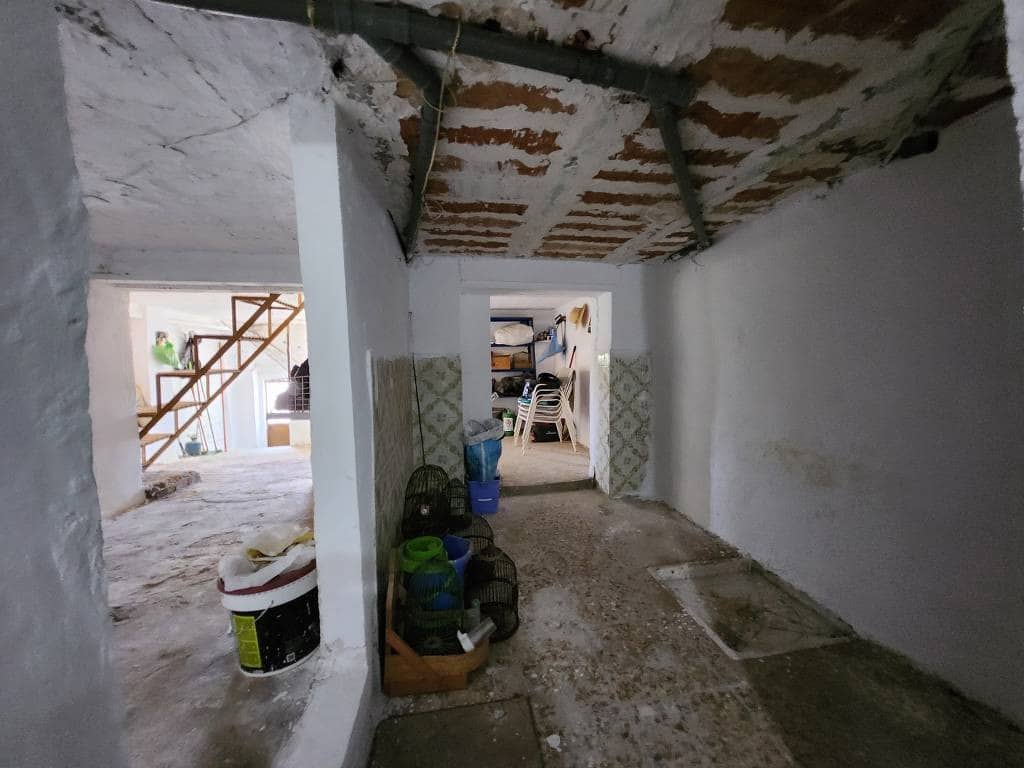 Casa de 4 habitaciones en Luque en venta - 47.000 € (Ref: 9731188)