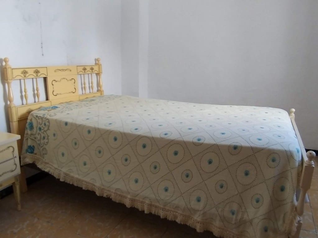 3 slaapkamer Huis te koop in Rute - € 35.000 (Ref: 9747790)