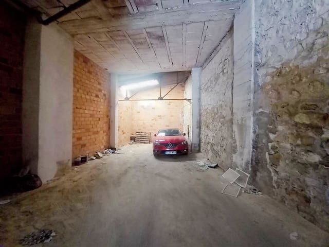 Garage for sale in Martos - € 67,000 (Ref: 9753450)