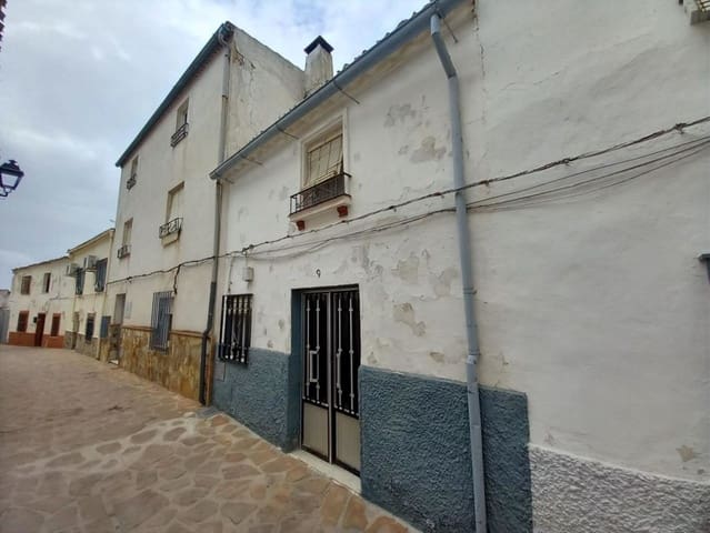 3 makuuhuone Omakotitalo myytävänä paikassa Martos - 38 500 € (Ref: 9774371)