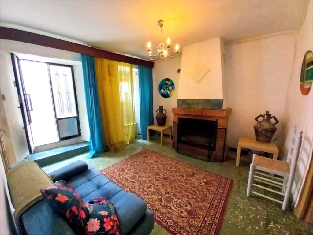 3 makuuhuone Omakotitalo myytävänä paikassa Martos - 38 500 € (Ref: 9774371)