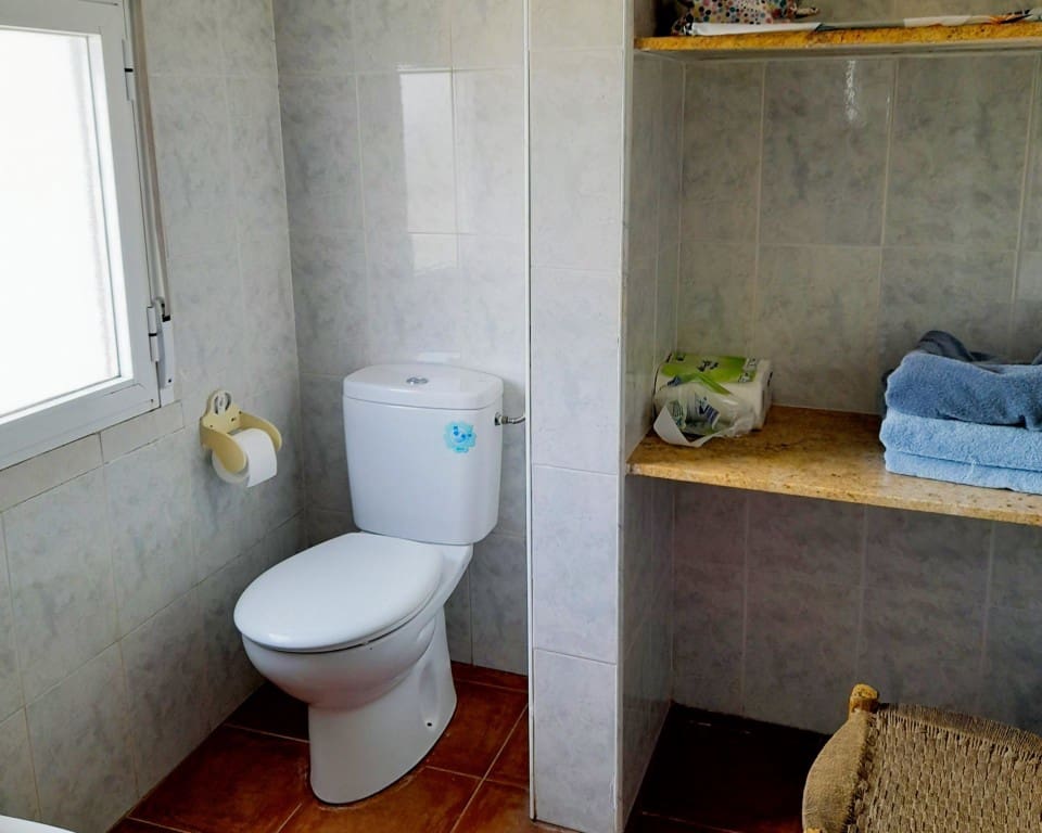 3 makuuhuone Omakotitalo myytävänä paikassa Martos - 38 500 € (Ref: 9774371)