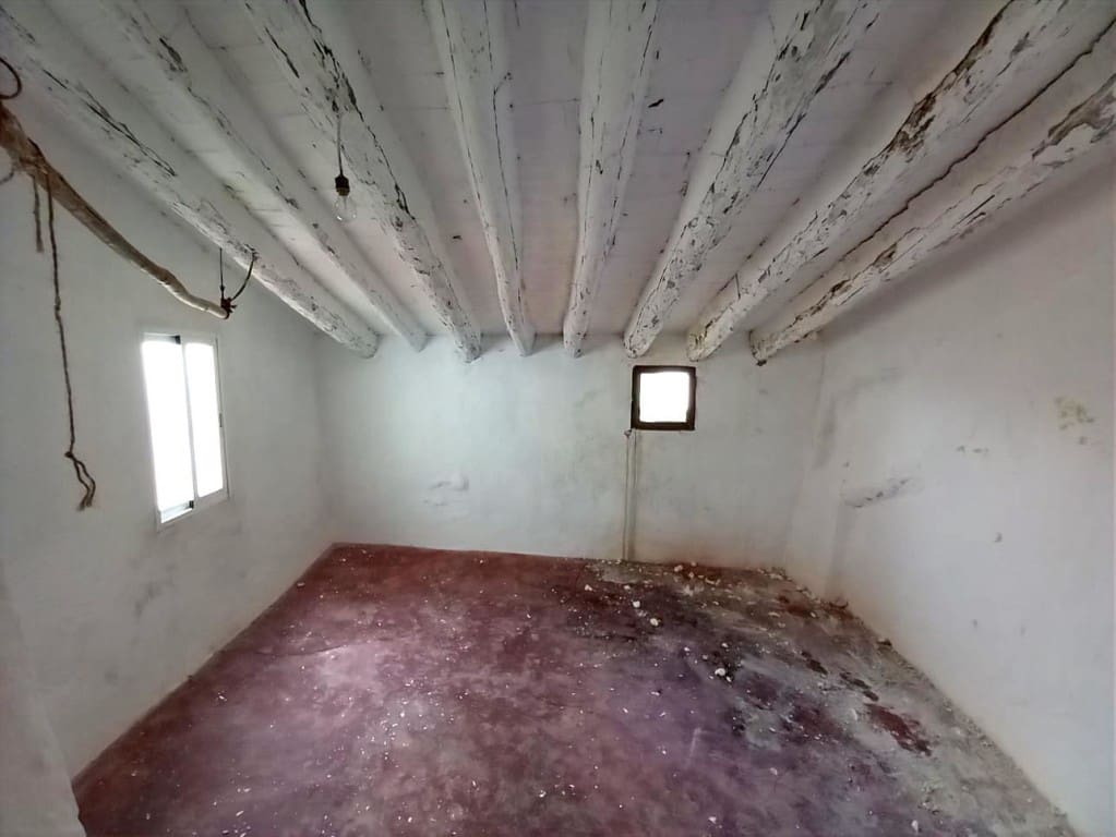 3 makuuhuone Omakotitalo myytävänä paikassa Martos - 38 500 € (Ref: 9774371)