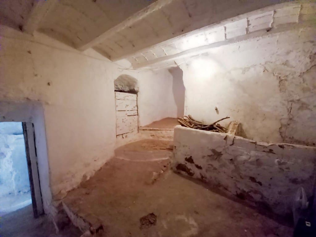 3 makuuhuone Omakotitalo myytävänä paikassa Martos - 38 500 € (Ref: 9774371)