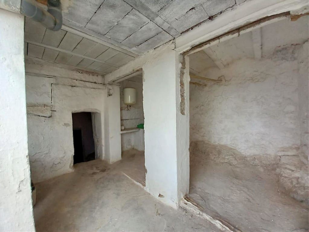 3 makuuhuone Omakotitalo myytävänä paikassa Martos - 38 500 € (Ref: 9774371)