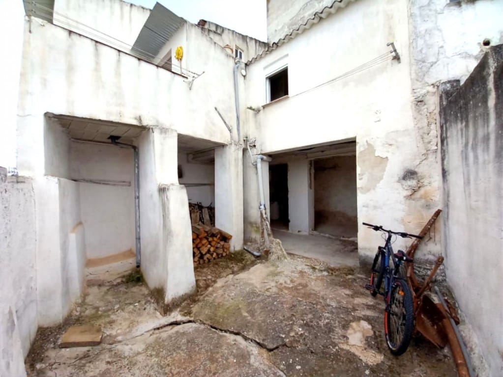 3 makuuhuone Omakotitalo myytävänä paikassa Martos - 38 500 € (Ref: 9774371)