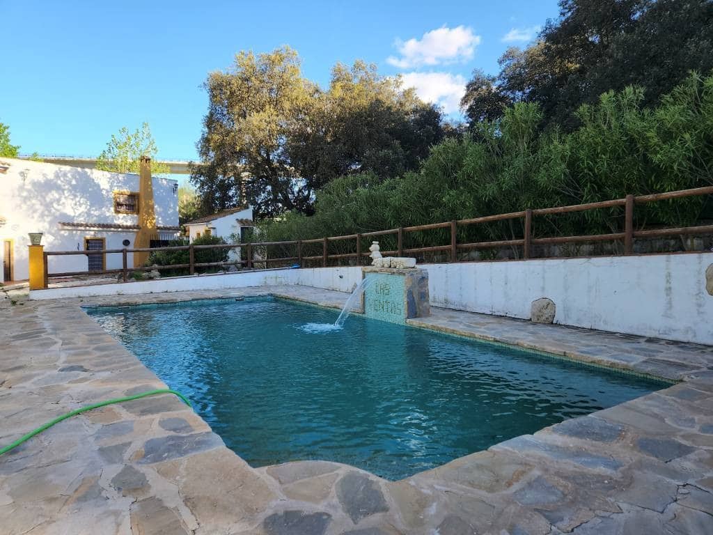 5 soverom Finca/Herregård til salgs i Loja med svømmebasseng garasje - € 295 000 (Ref: 9780471)