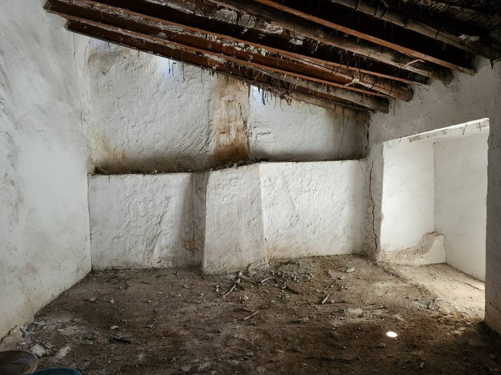 6 Zimmer Haus zu verkaufen in Santiago de Calatrava - 19.900 € (Ref: 9794518)