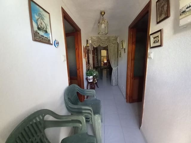 Casa de 5 habitaciones en Ventas del Carrizal, Castillo de Locubín en venta - 80.000 € (Ref: 9821549)