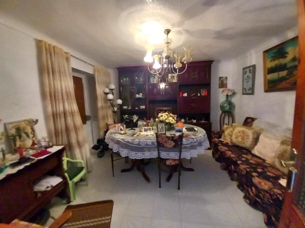 Casa de 5 habitaciones en Ventas del Carrizal en venta - 80.000 € (Ref: 9821549)