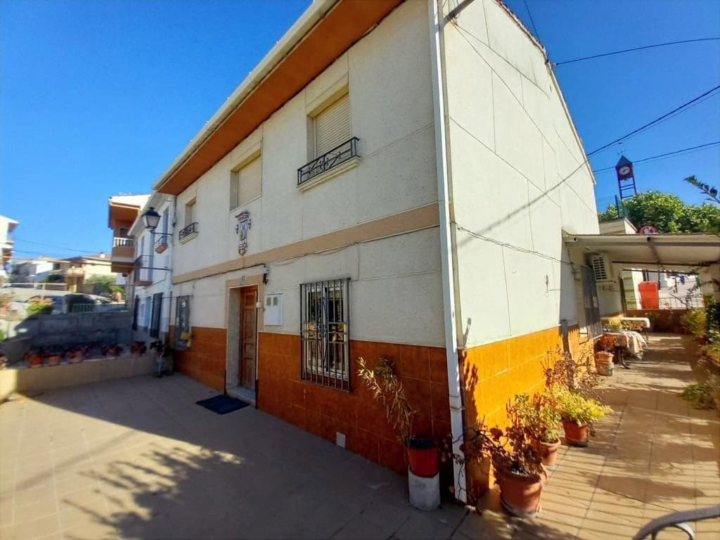 Casa de 5 habitaciones en Ventas del Carrizal en venta - 80.000 € (Ref: 9821549)