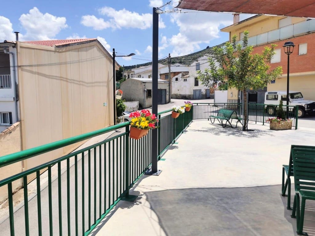 Casa de 5 habitaciones en Ventas del Carrizal en venta - 80.000 € (Ref: 9821549)
