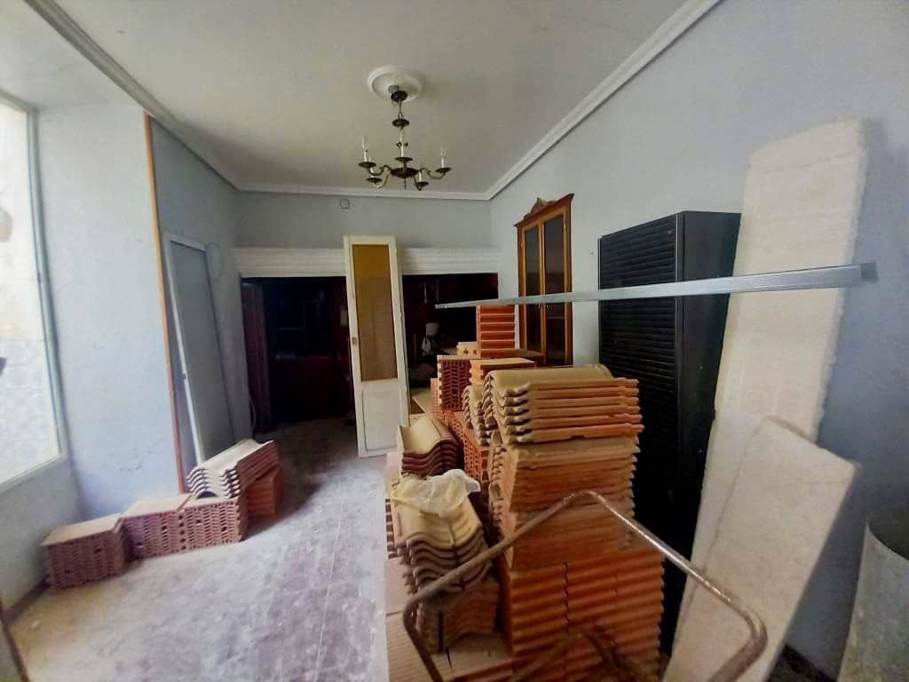 10 soveværelse Byhus til salg i Martos med swimmingpool - € 79.000 (Ref: 9821738)