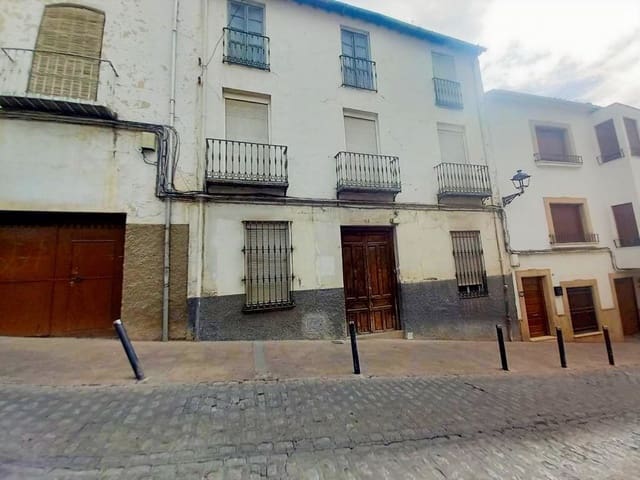10 soveværelse Byhus til salg i Martos med swimmingpool - € 79.000 (Ref: 9821738)