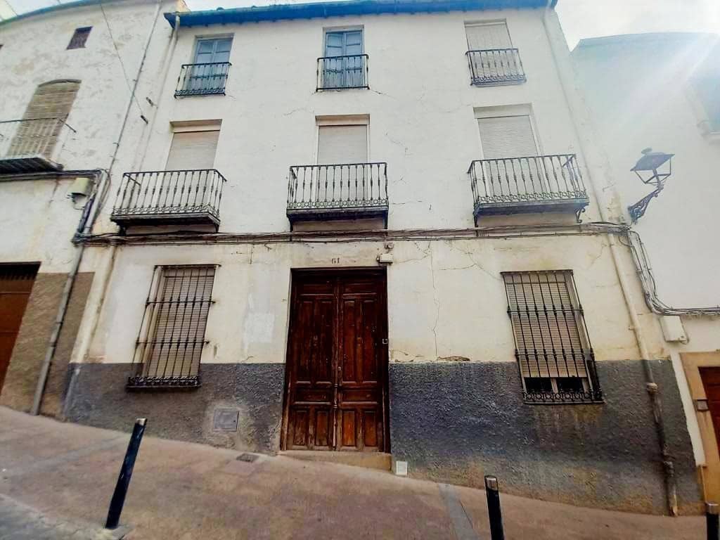 10 soveværelse Byhus til salg i Martos med swimmingpool - € 79.000 (Ref: 9821738)