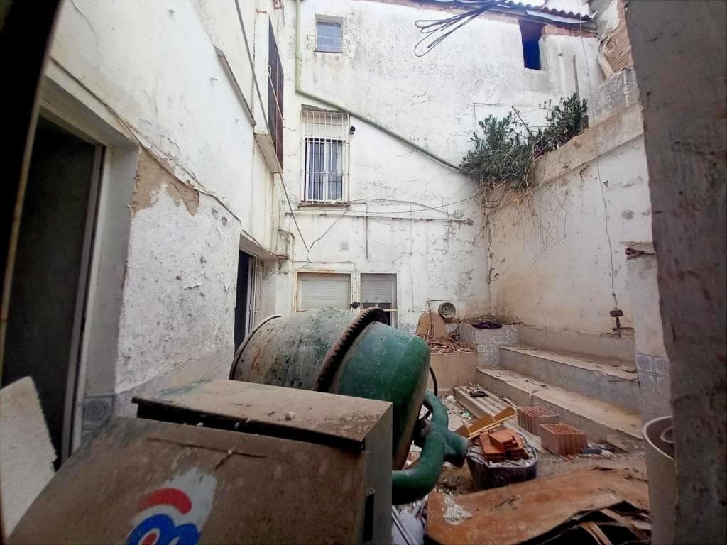 10 soveværelse Byhus til salg i Martos med swimmingpool - € 79.000 (Ref: 9821738)
