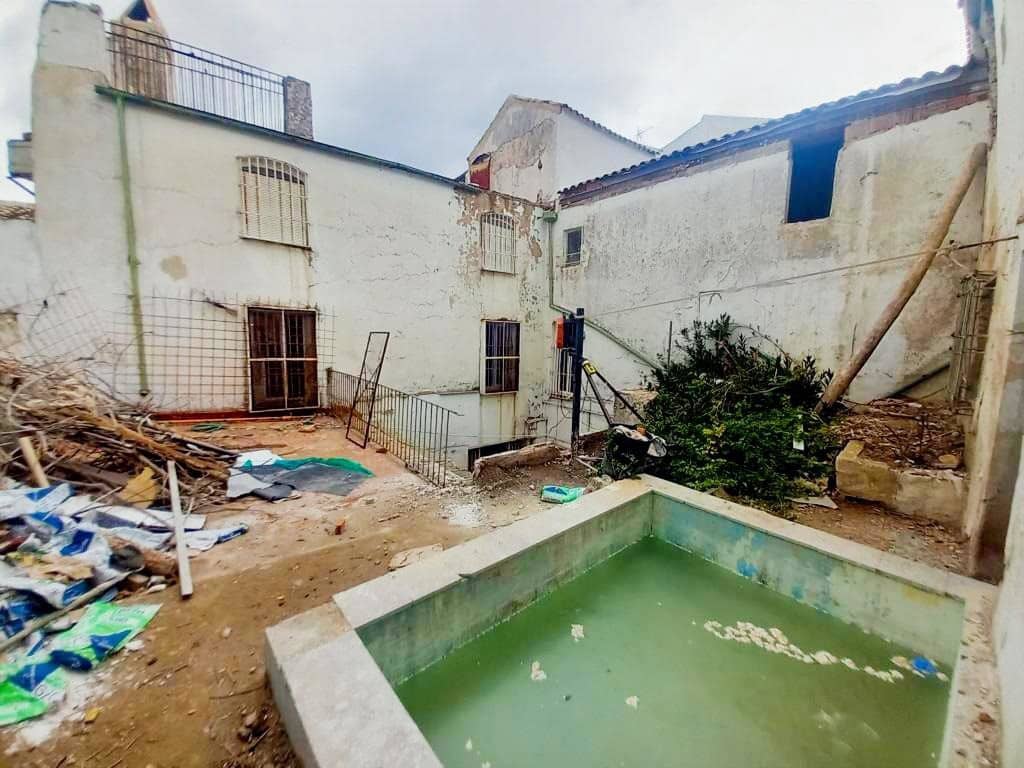 10 soveværelse Byhus til salg i Martos med swimmingpool - € 79.000 (Ref: 9821738)