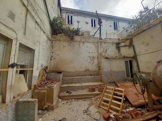 10 soveværelse Byhus til salg i Martos med swimmingpool - € 79.000 (Ref: 9821738)