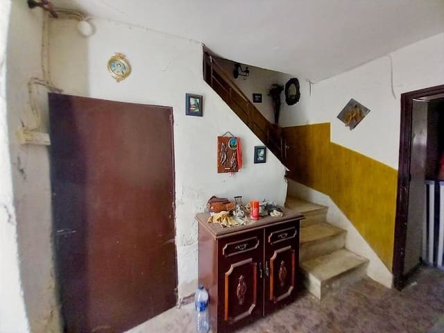 5 soveværelse Byhus til salg i Martos - € 29.900 (Ref: 9821928)