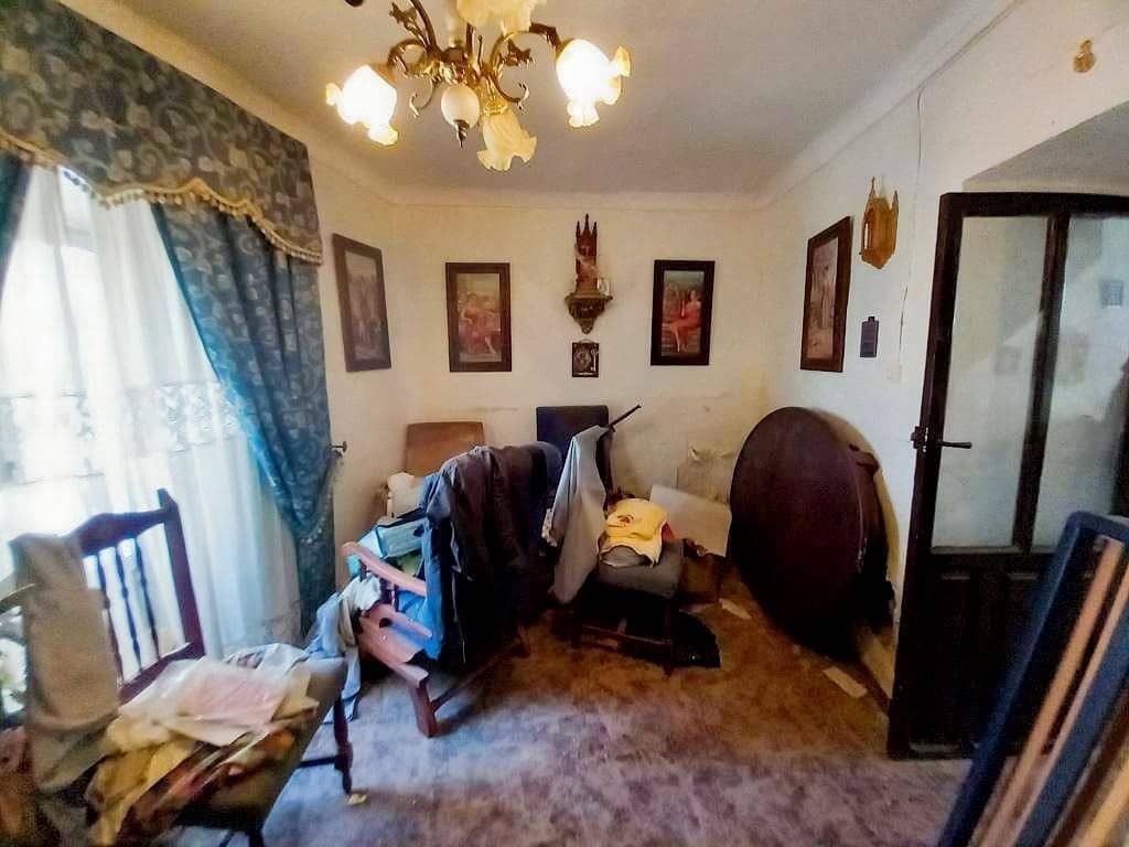 5 bedroom Townhouse for sale in Martos - € 29,900 (Ref: 9821928)