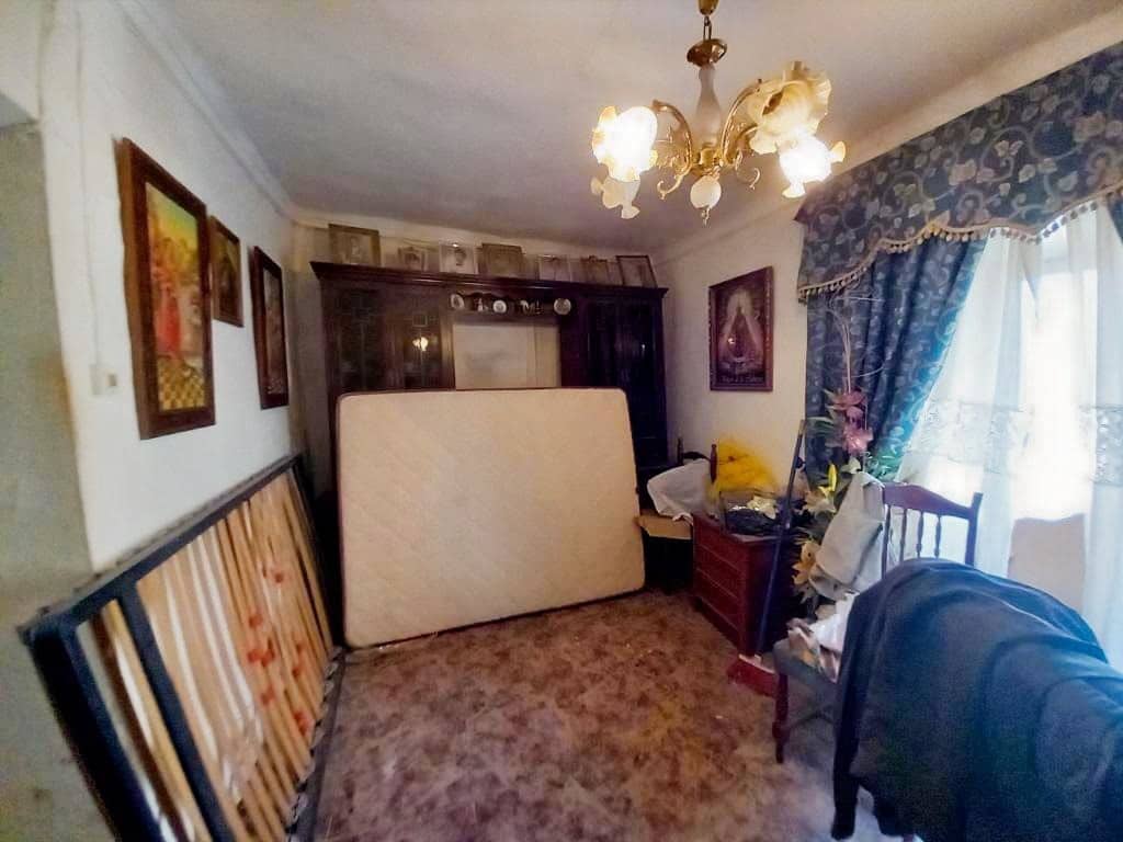 5 bedroom Townhouse for sale in Martos - € 29,900 (Ref: 9821928)