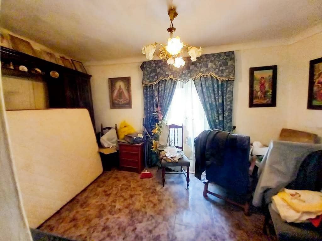 5 bedroom Townhouse for sale in Martos - € 29,900 (Ref: 9821928)