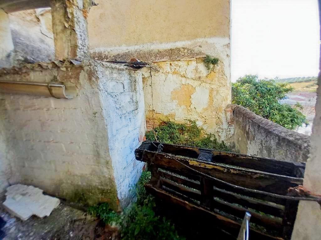 5 bedroom Townhouse for sale in Martos - € 29,900 (Ref: 9821928)