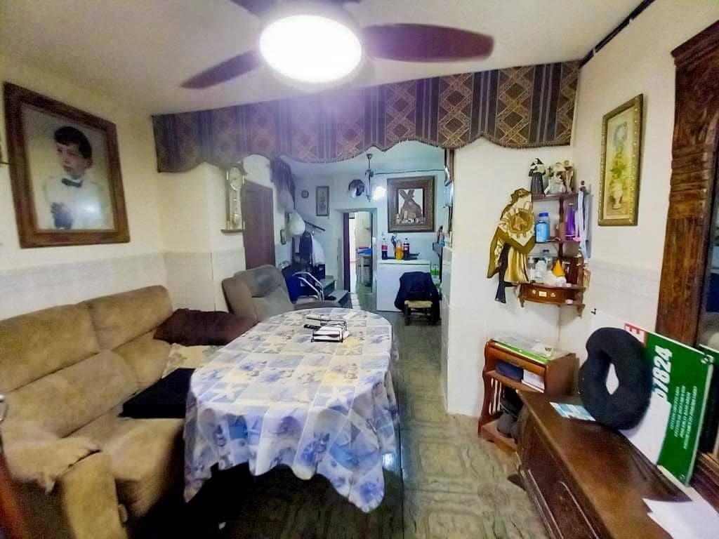 5 bedroom Townhouse for sale in Martos - € 29,900 (Ref: 9821928)