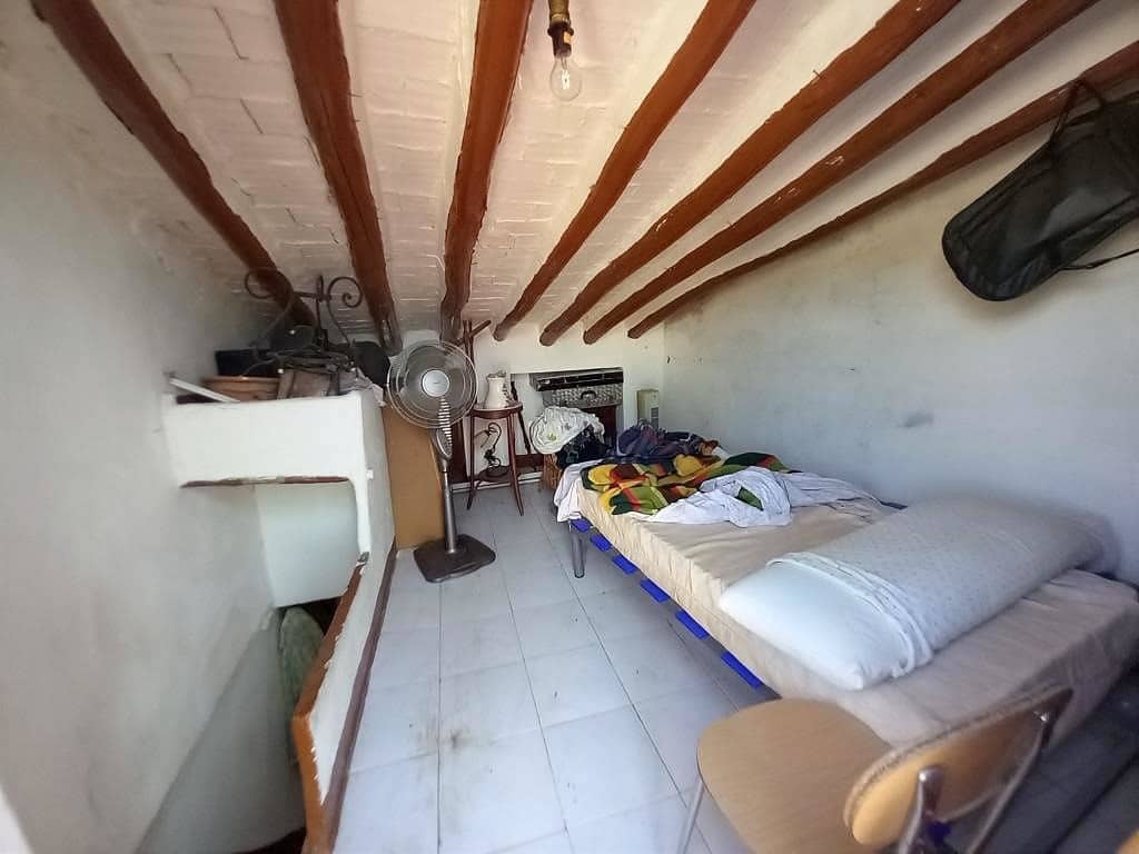 5 bedroom Townhouse for sale in Martos - € 29,900 (Ref: 9821928)