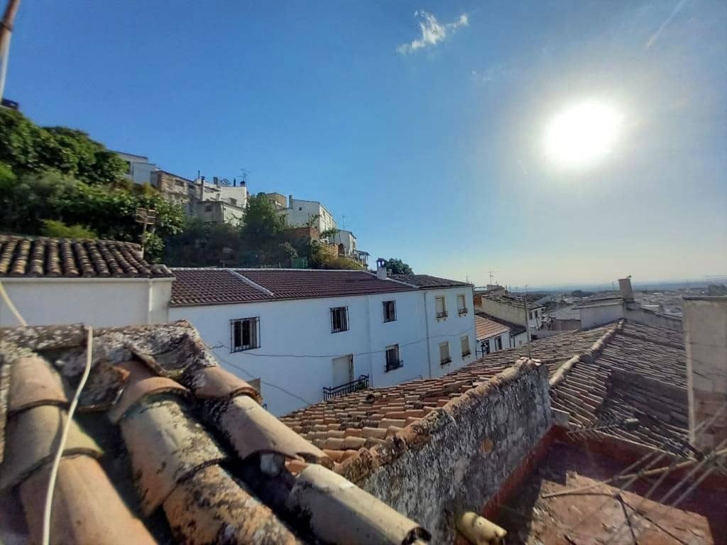 5 bedroom Townhouse for sale in Martos - € 29,900 (Ref: 9821928)