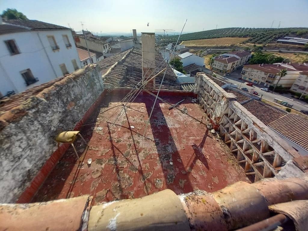 5 bedroom Townhouse for sale in Martos - € 29,900 (Ref: 9821928)