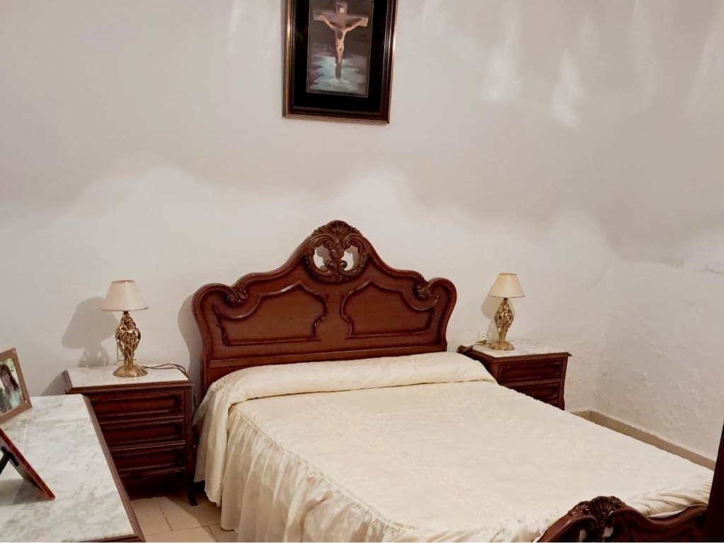 3 bedroom Townhouse for sale in Noguerones - € 125,000 (Ref: 9826001)
