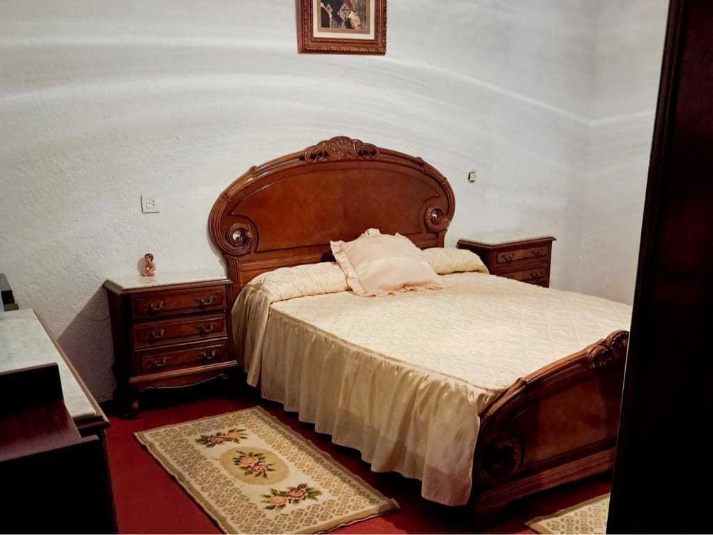 3 bedroom Townhouse for sale in Noguerones - € 125,000 (Ref: 9826001)